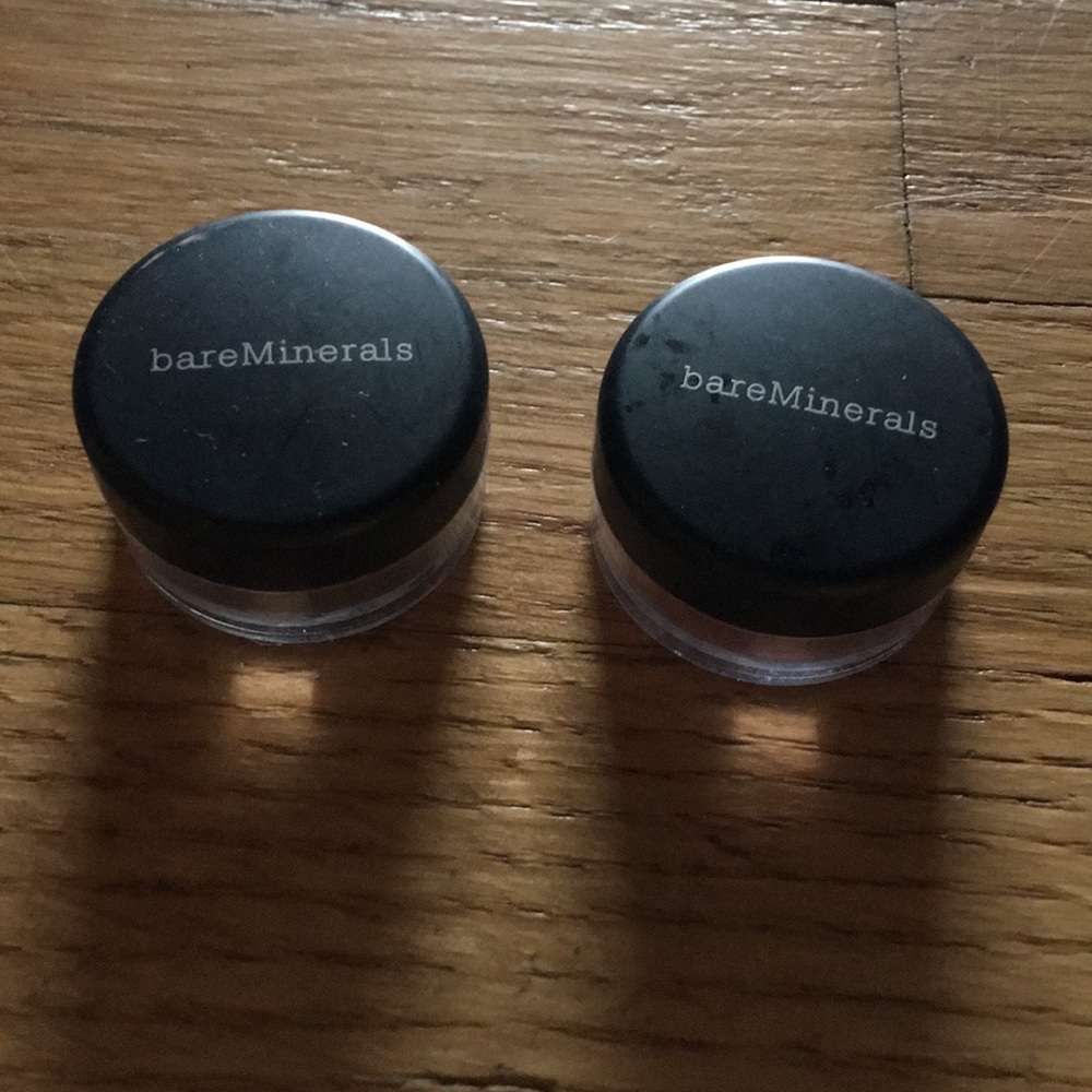 Bare essentials mini loose powder shadows